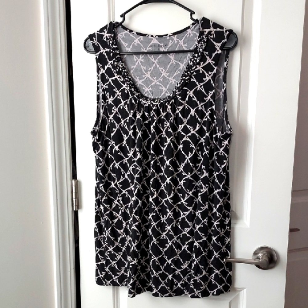 Croft & Barrow Black and White Patterned Tank Top Large